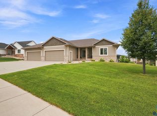 7304 E Donnelly Dr, Sioux Falls, SD 57110
