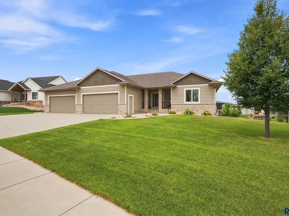 7304 E Donnelly Dr, Sioux Falls, SD 57110