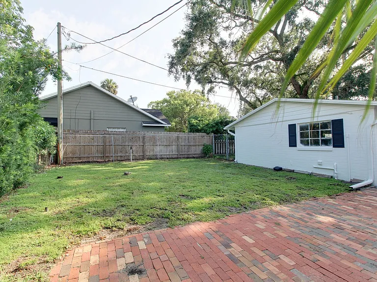 1667 Mizell Ave — Photo 19