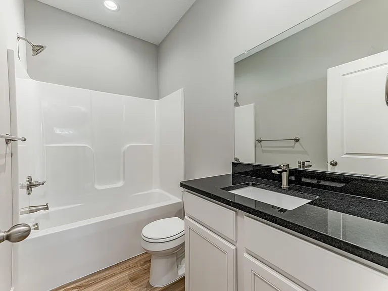 403 SE 14th St #B — Photo 7