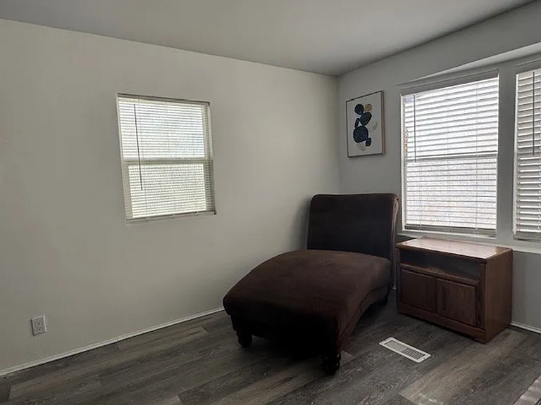 339 Thunderbird Ln — Photo 6