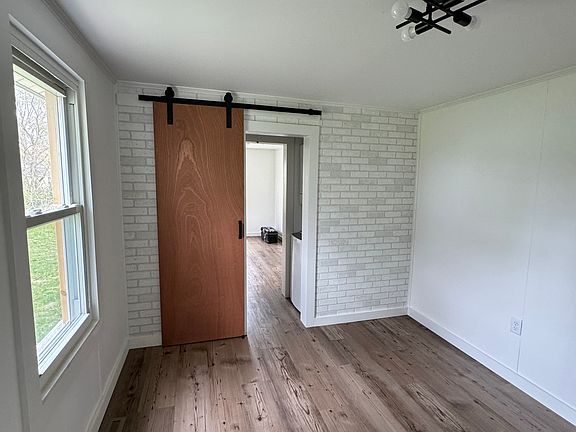3rd image of 1597 Norton Ave