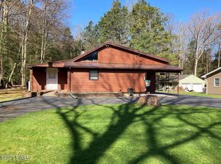 113 Colony Cove East Dr, Tafton, PA 18464