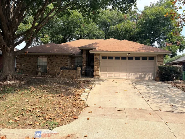 1908 Berrybrook Dr, Fort Worth, TX 76134