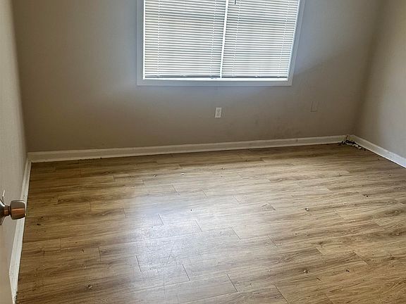 5th image of 3671 Skylark Dr