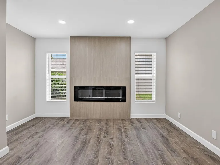 3068 NW 25th Way — Photo 23