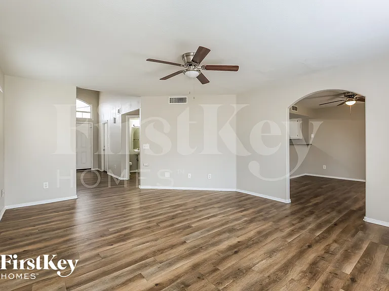 7547 W Comet Ave — Photo 4