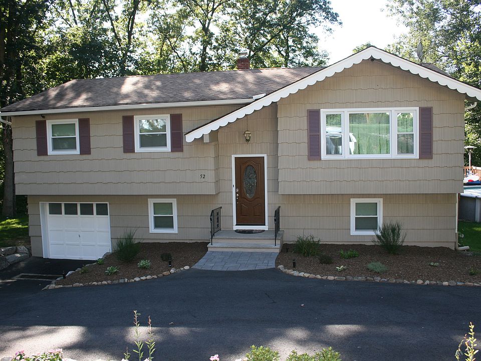 1st image of 52 Fountain Dr