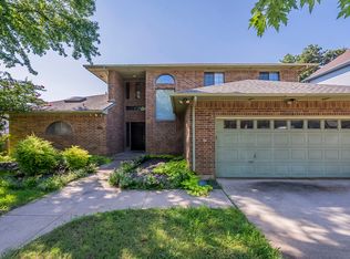 2817 Woodland Hills Dr, Grapevine, TX 76051