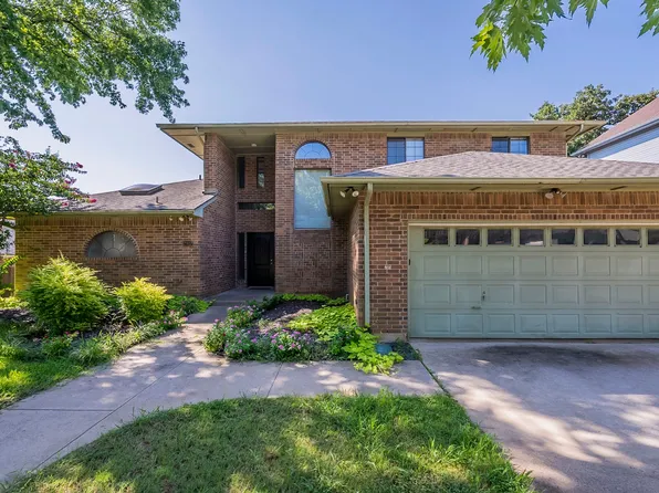 2817 Woodland Hills Dr, Grapevine, TX 76051