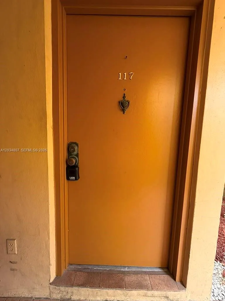 South Winds Condo — Photo 1