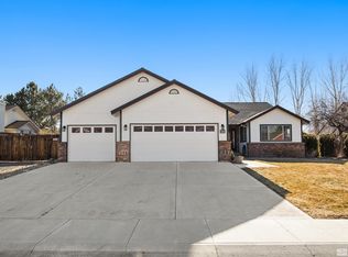 1009 Silveranch Dr, Gardnerville, NV 89460