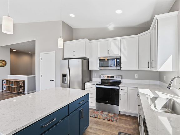 3rd image of 20810 E Deschutes Ave
