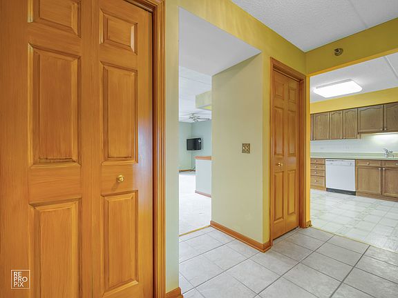 4th image of 7051 W Touhy Ave APT 503