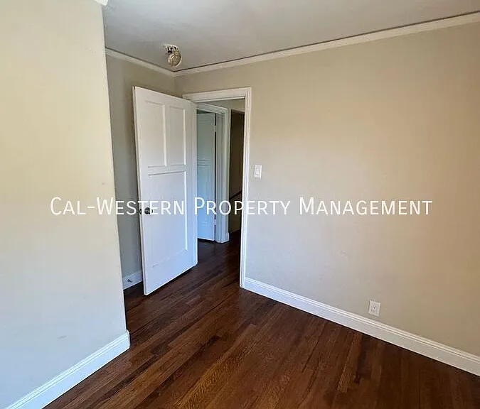 1385 Newport Ave — Photo 68
