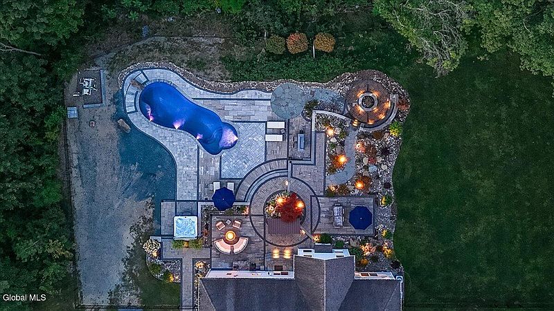 2nd image of 54 Walden Circle