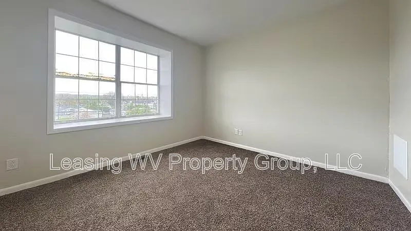 Building Photo - 139 Clayton Ave #2A