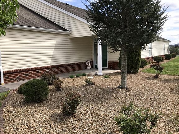 2nd image of 1736 Foxtail Ln