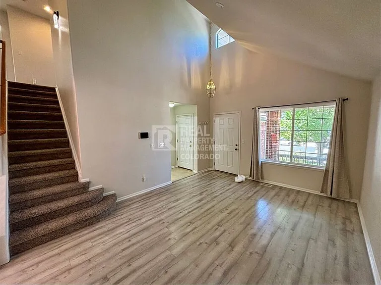 15162 E 118th Ave — Photo 2