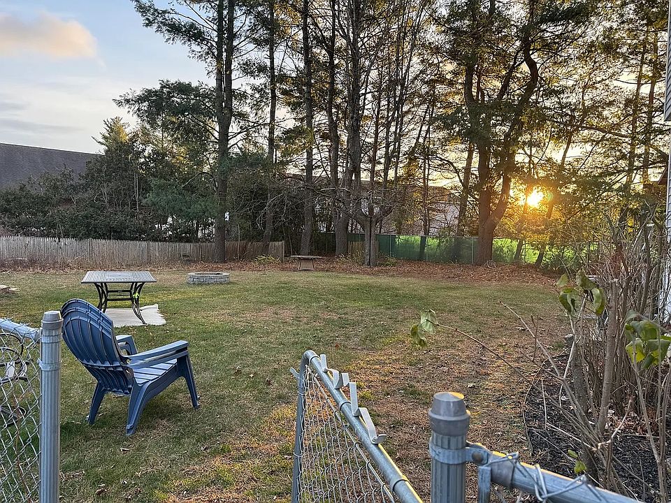 1st image of 19 Forest St