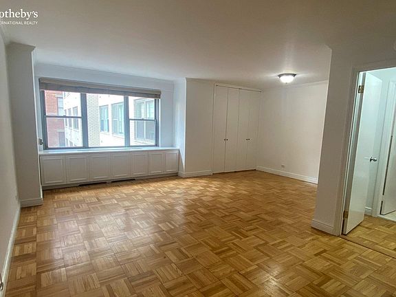 4th image of 15 W 72nd St APT 7G