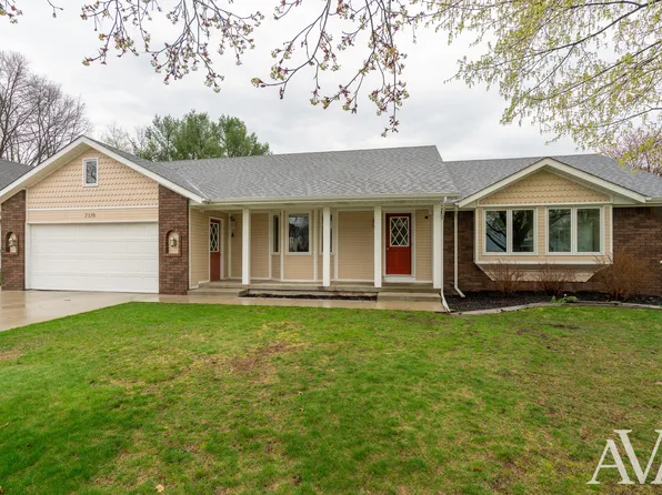 7378 Rolling Hills Dr, Hudsonville, MI 49426