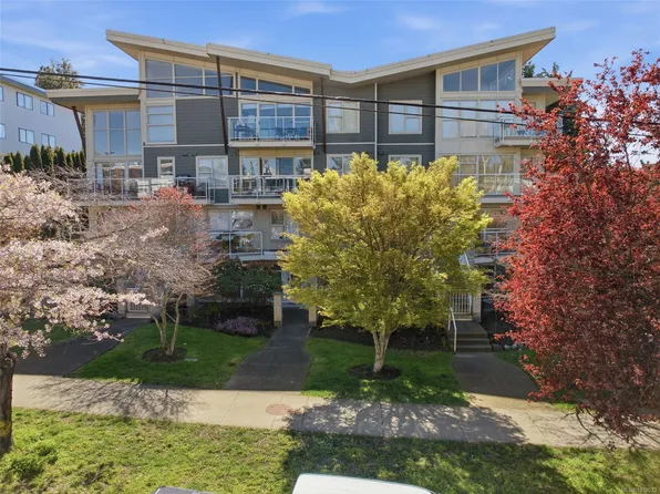 1155 Yates St #206, Victoria, BC V8V 3N1