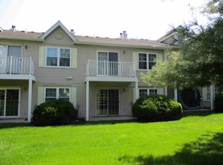 124 Amethyst Way #811, Franklin Park, NJ 08823