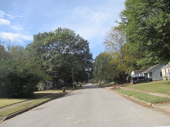 4th image of 4090 Leroy Ave