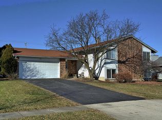 662 Arizona Pass, Elk Grove Village, IL 60007