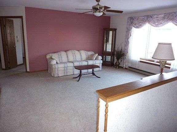 3rd image of 1114 S Sunnyslope Dr Unit D4
