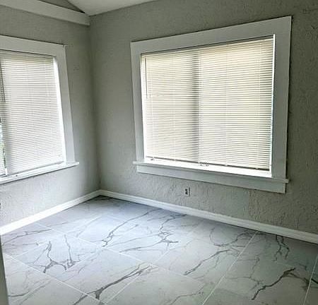 5th image of 1537 NW 4th Ave