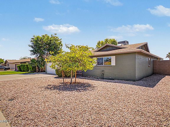 3rd image of 2053 E MINTON Drive