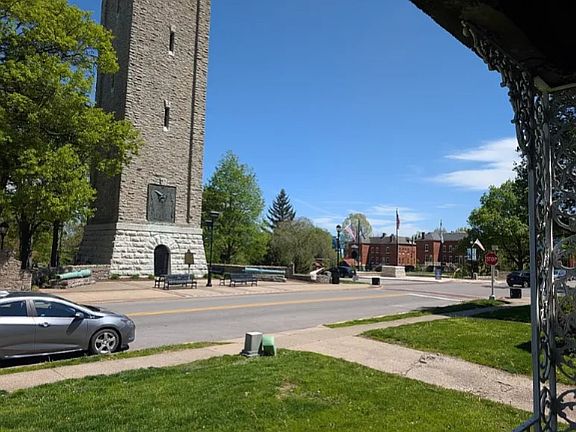 2nd image of 831 S Fort Thomas Ave #2