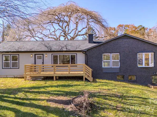 265 School Rd E, Asheville, NC 28803