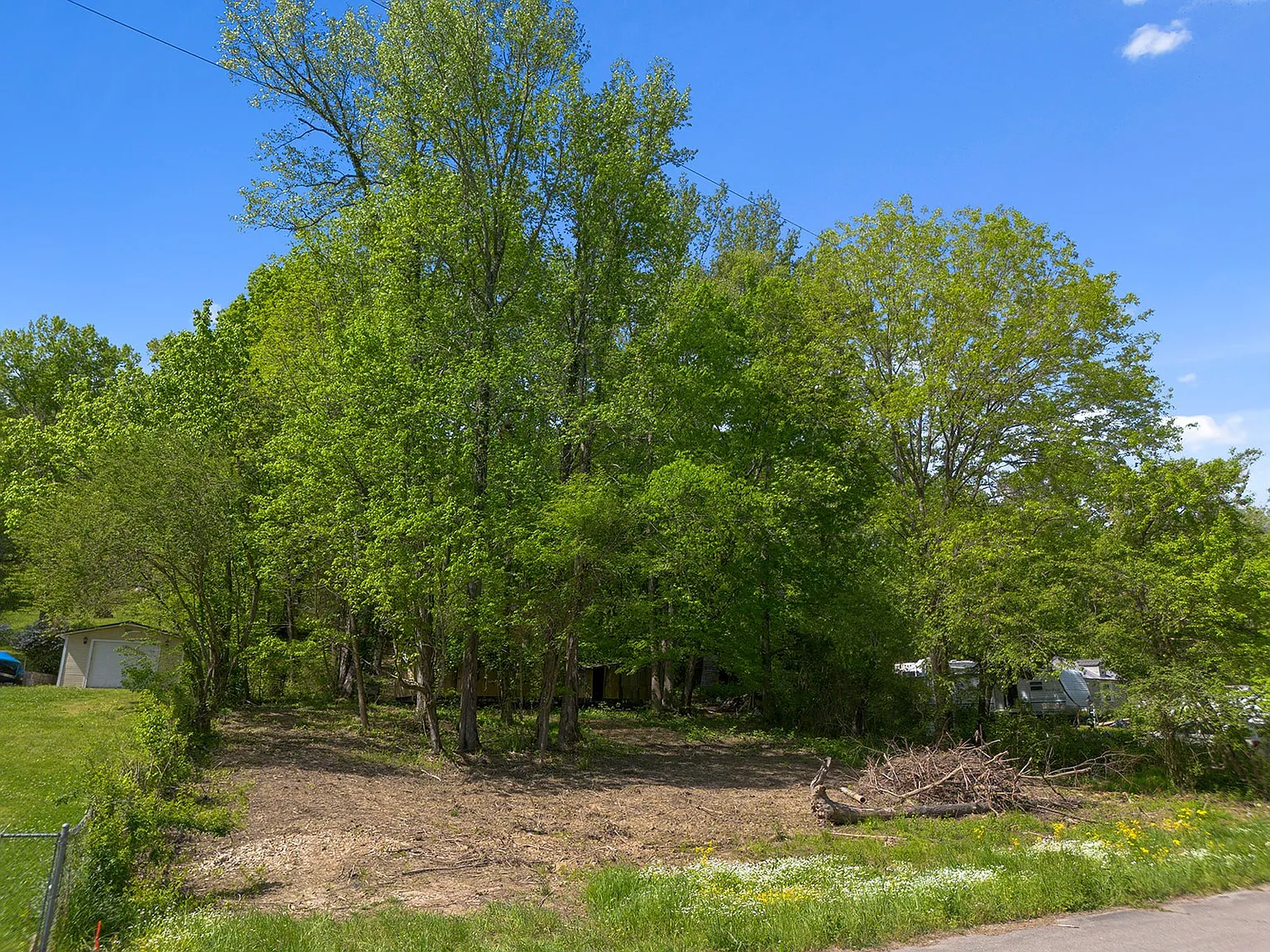 1202 Bloom Landing Rd photo 1