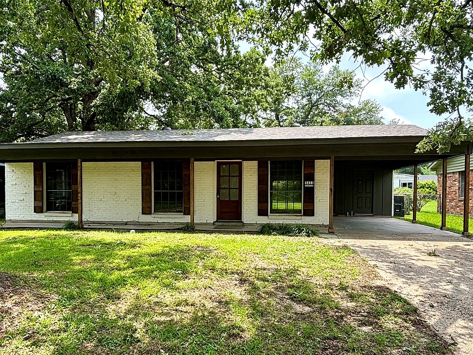 1st image of 3433 Valley View Dr