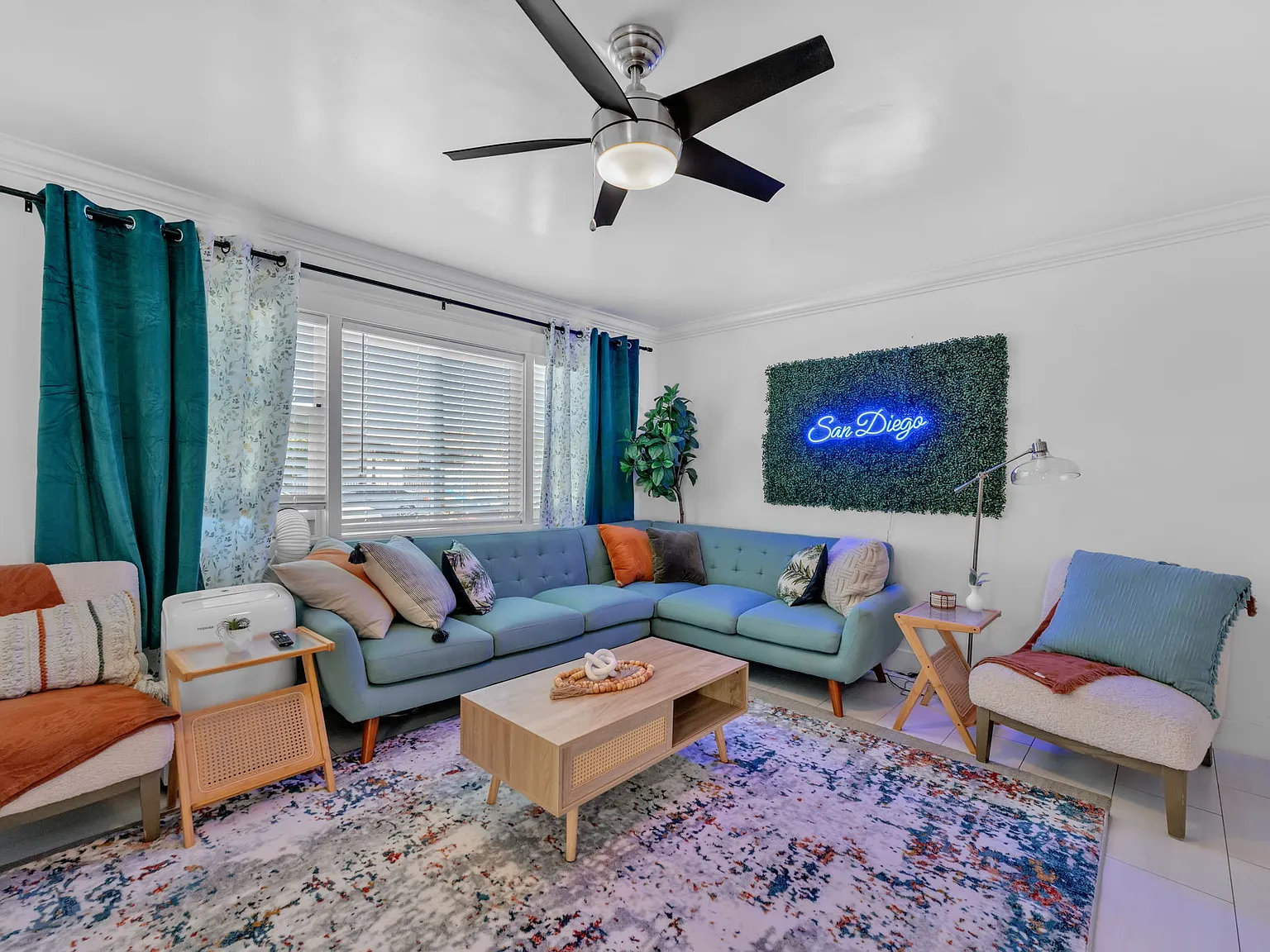 4 bed, 2310 sqft, $7,000 — Photo 2