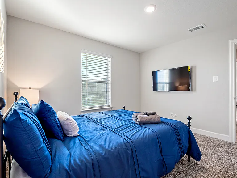 7640 Noble Oaks Dr — Photo 41