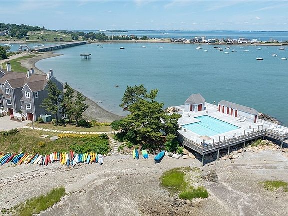 3rd image of 1 Commodore Ct APT 202