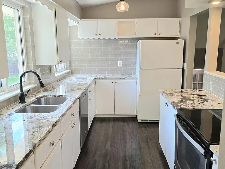 14412 E 20th Ct — Photo 2