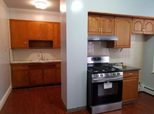 172 W 25th St, Bayonne, NJ 07002