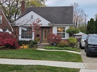 21602 Newcastle Rd, Harper Woods, MI 48225