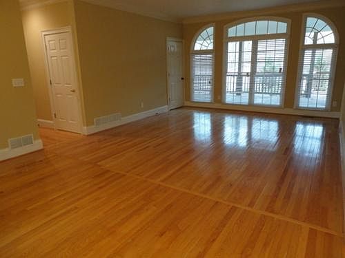 4th image of 221 Kingsley Way