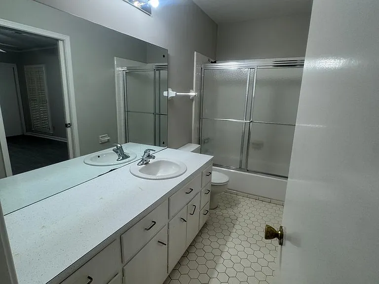 3054 Merrimac Dr — Photo 25