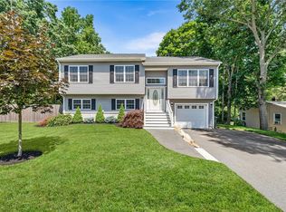 58 Taft St, Coventry, RI 02816