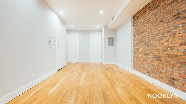 Rented by Nooklyn NYC LLC | media 22