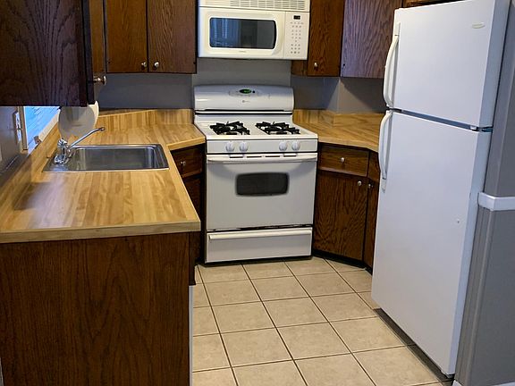 5th image of 3014 Pioneer Dr