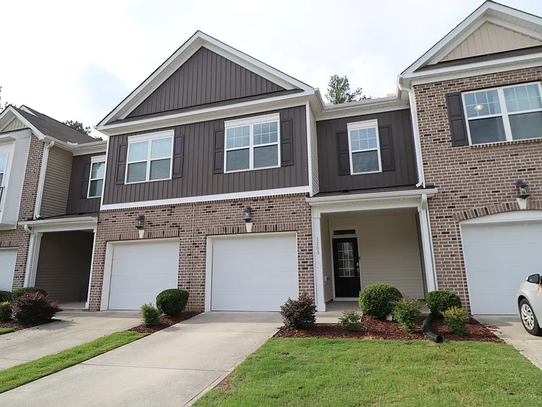 1105 Neighborly Way — Photo 1