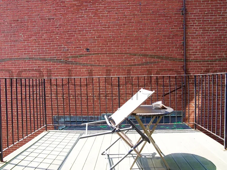 437 Columbus Ave #4 — Photo 5